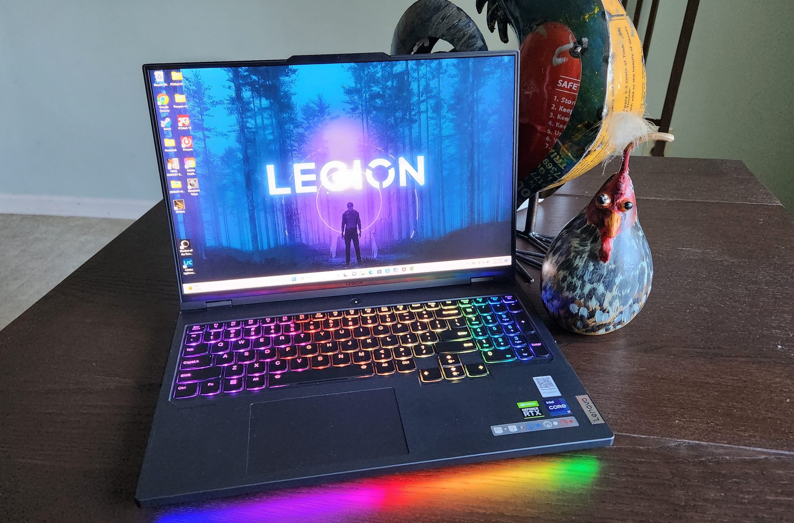 Legion Pro 7i Gen 9 (16″ Intel) Gaming Laptop